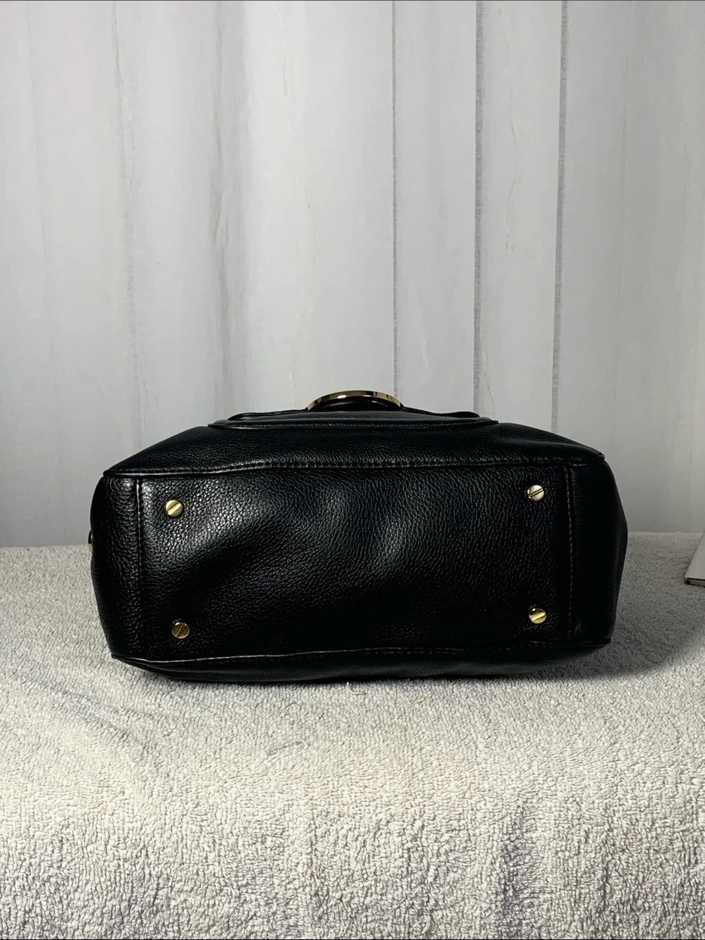 GUC Tory Burch Amanda Satchel L 13” x H 8” x D 4” Drop 18”
